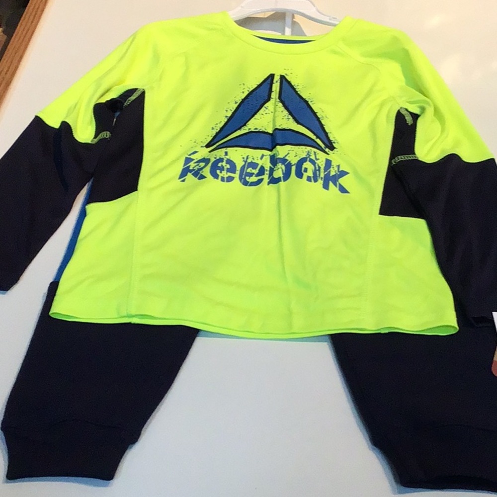 Reebok Boy’s 2-pc Set Sz 4